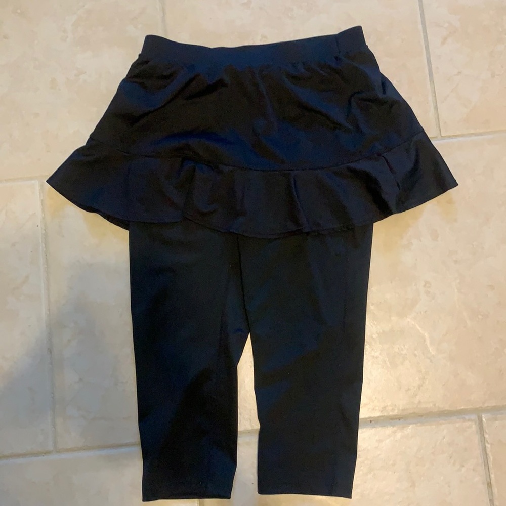 Tail Tennis Skirt and Built in Leggings Black size S